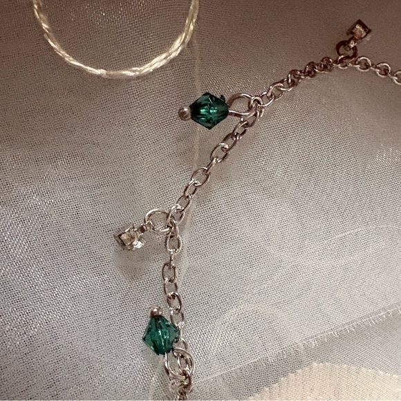 Vintage Avon 2008 Emerald Green Crystal Anklet Silver Dainty Adjustable NIB B13 - Picture 6 of 15